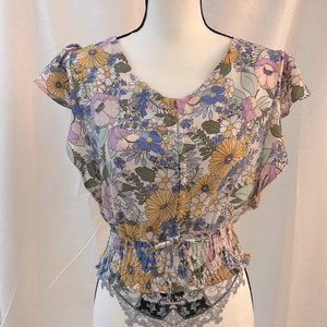Monteau Los Angeles Floral Pattern Size Medium Top